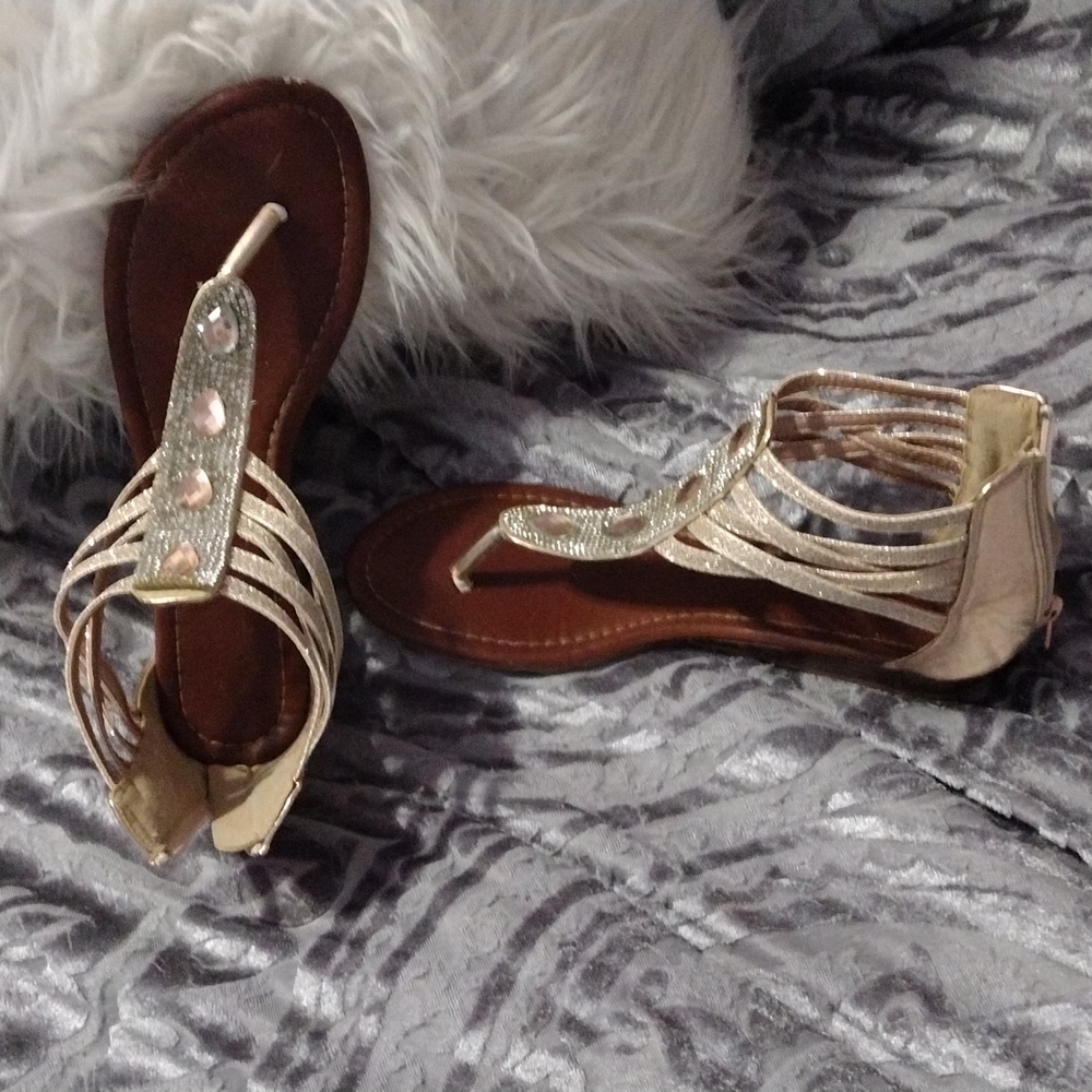 Gold sandels